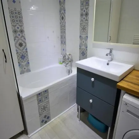 Appartement Centre - Beau Studio Cabine - 4/5 Personnes - Refait A Neuf 1 Arcachon